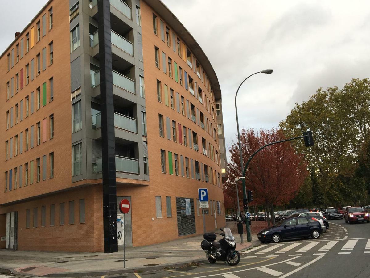 Skylinepamplona Apartment ภายนอก รูปภาพ