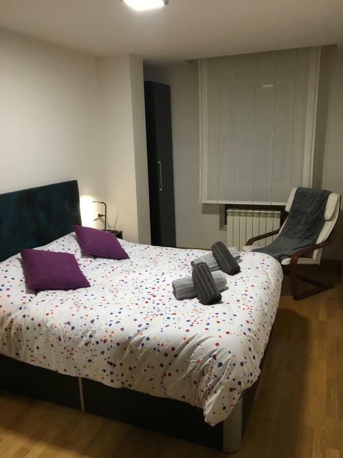 Skylinepamplona Apartment ภายนอก รูปภาพ