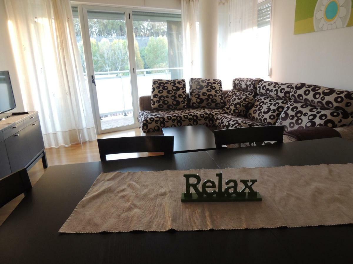 Skylinepamplona Apartment ภายนอก รูปภาพ
